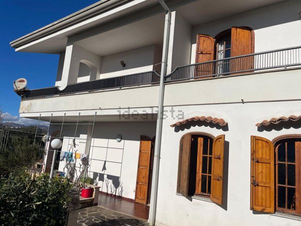 casa indipendente in vendita a Ferentino