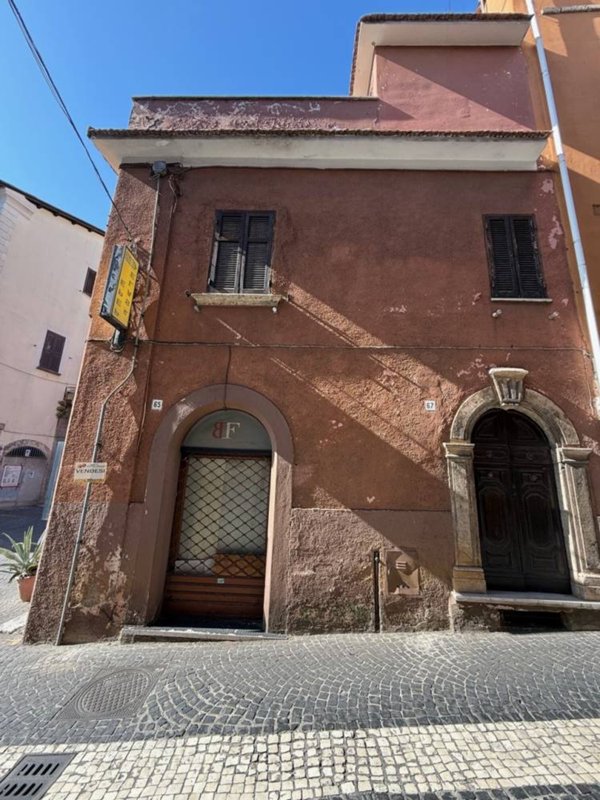 casa indipendente in vendita a Ferentino