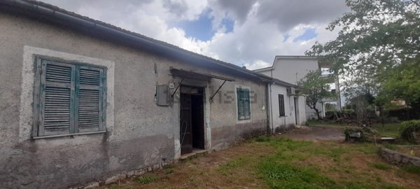 casa indipendente in vendita a Ferentino