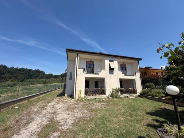 casa indipendente in vendita a Ferentino