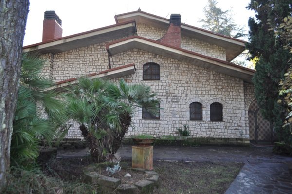 casa indipendente in vendita a Ferentino