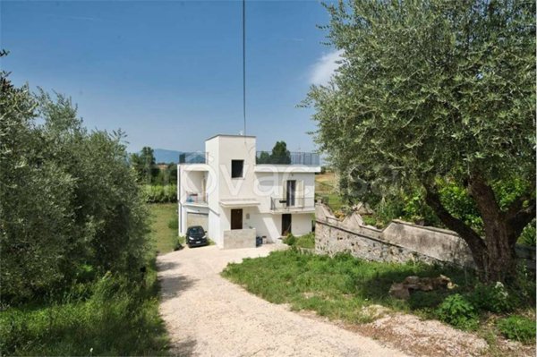 casa indipendente in vendita a Ferentino