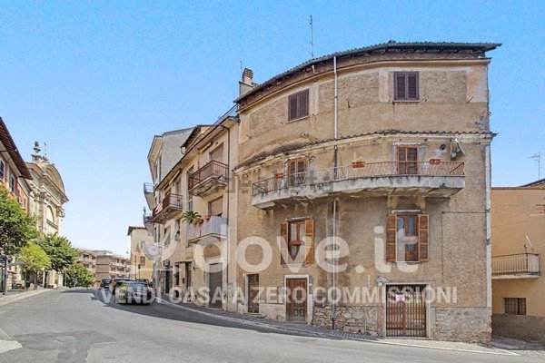casa indipendente in vendita a Ferentino