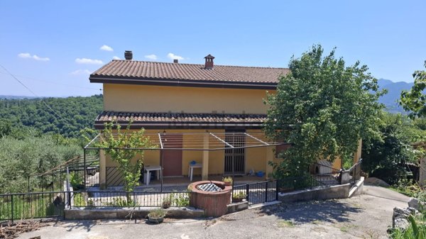 casa indipendente in vendita a Ferentino