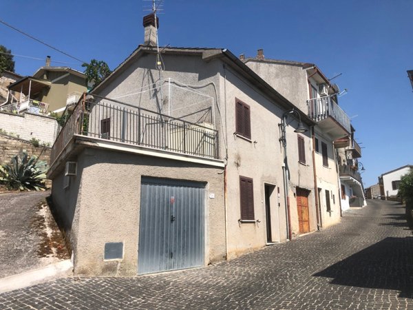 appartamento in vendita a Ferentino in zona Porciano
