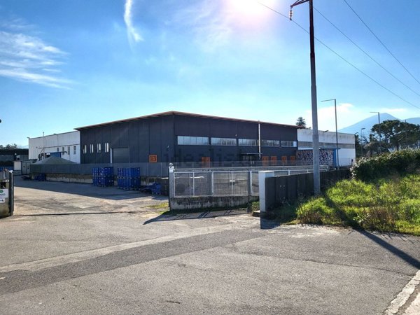locale commerciale in vendita a Ferentino