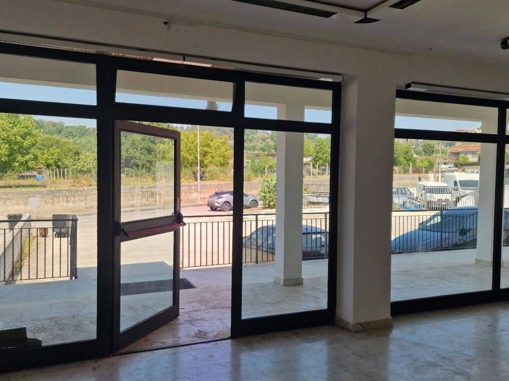 locale commerciale in vendita a Ferentino