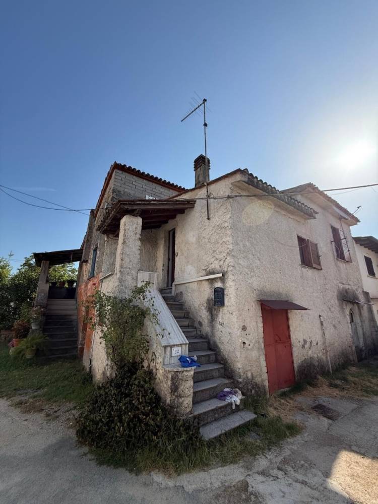 casa indipendente in vendita a Ferentino