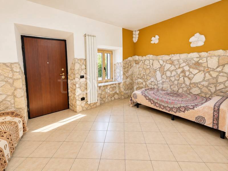 casa indipendente in vendita a Ferentino