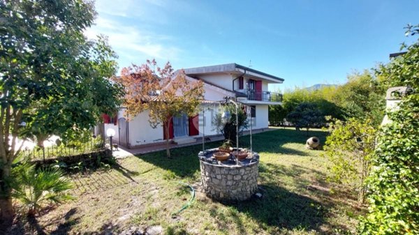 casa indipendente in vendita a Ferentino