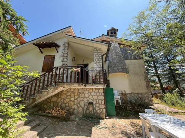 casa indipendente in vendita a Filettino
