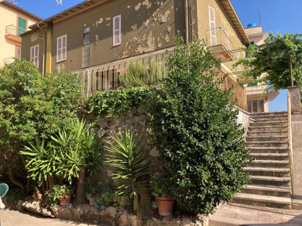 casa indipendente in vendita a Fiuggi