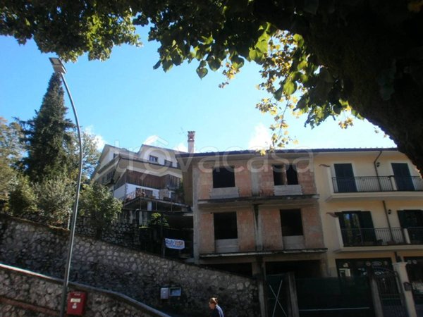casa indipendente in vendita a Fiuggi