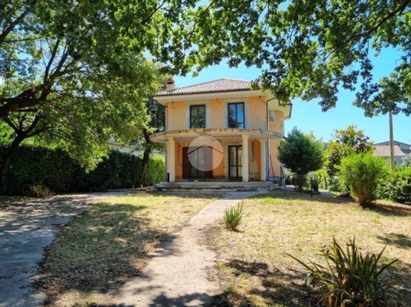 casa indipendente in vendita a Fiuggi