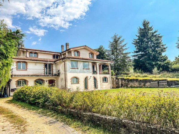 casa indipendente in vendita a Fiuggi