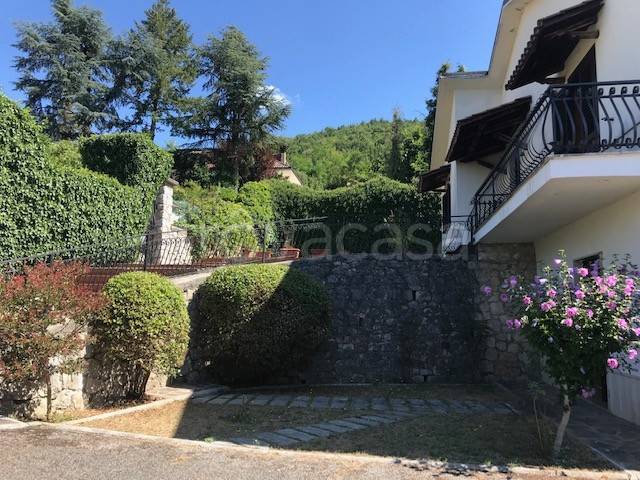 casa indipendente in vendita a Fiuggi