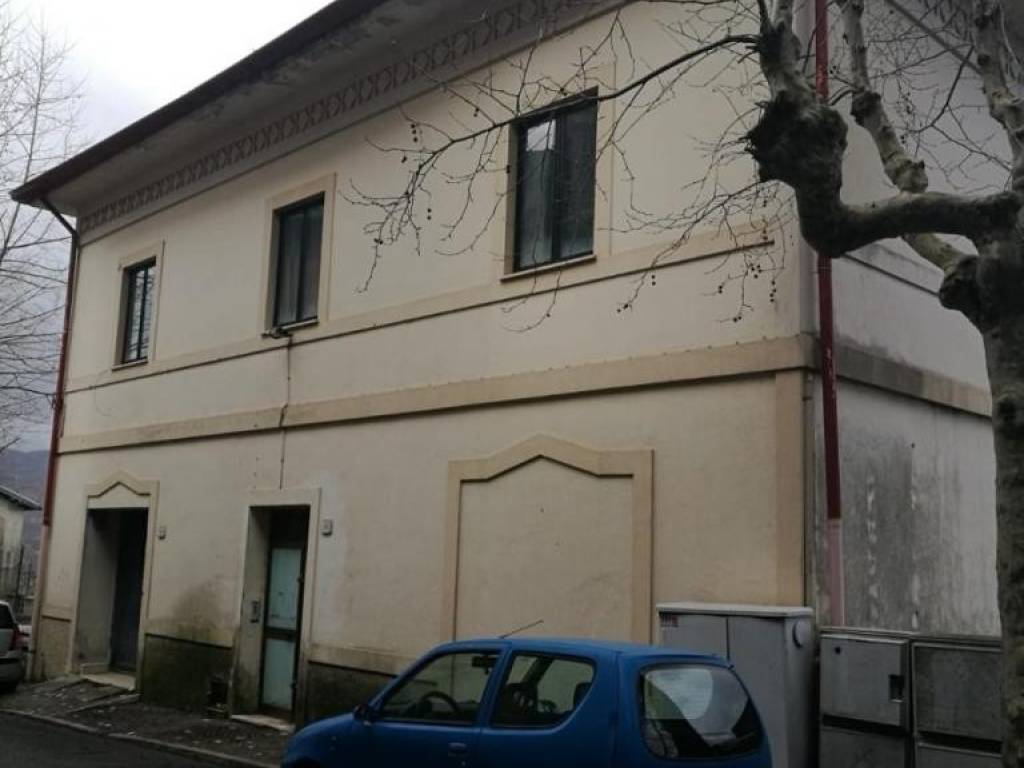 intera palazzina in vendita a Fiuggi