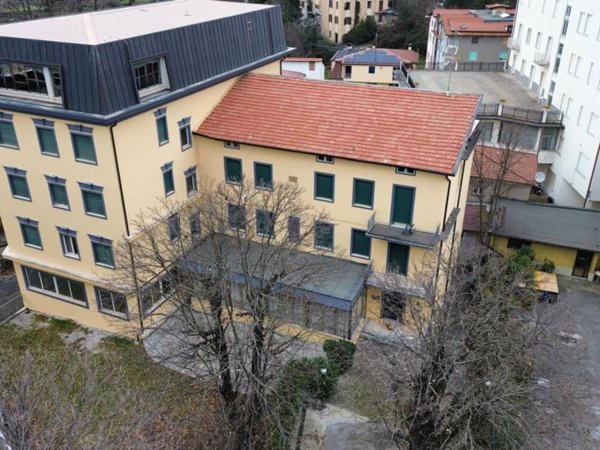 intera palazzina in vendita a Fiuggi