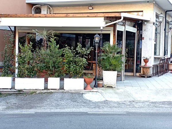 locale commerciale in vendita a Fiuggi