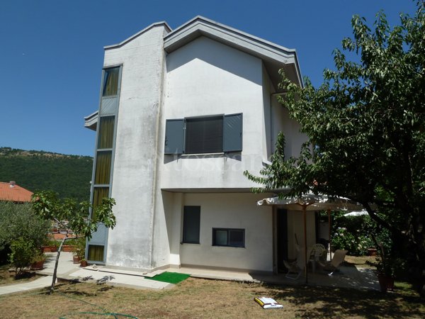 casa indipendente in vendita a Fiuggi