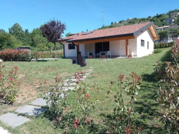 casa indipendente in vendita a Fiuggi