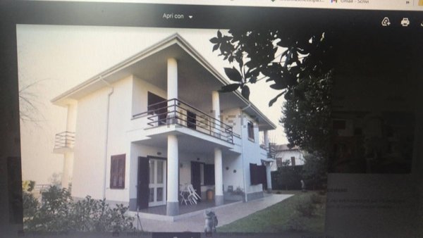 casa indipendente in vendita a Fiuggi