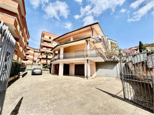 casa indipendente in vendita a Fiuggi