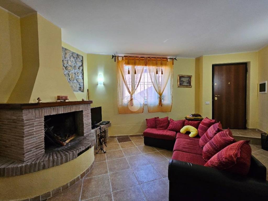 casa indipendente in vendita a Fiuggi