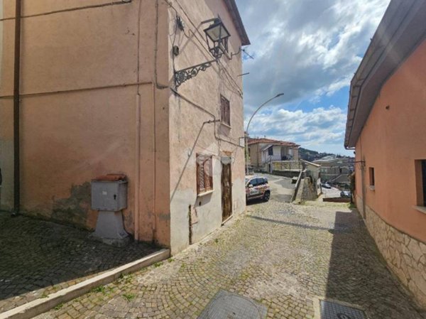 casa indipendente in vendita a Fiuggi