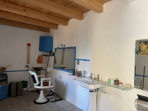 locale di sgombero in vendita a Fiuggi