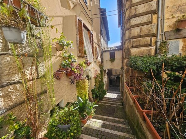 casa indipendente in vendita a Fiuggi