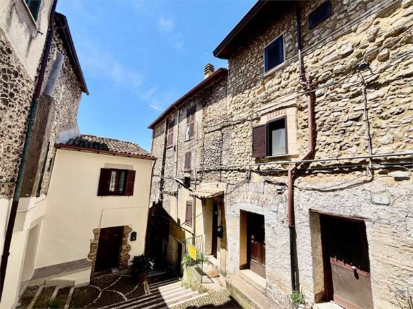 intera palazzina in vendita a Fiuggi