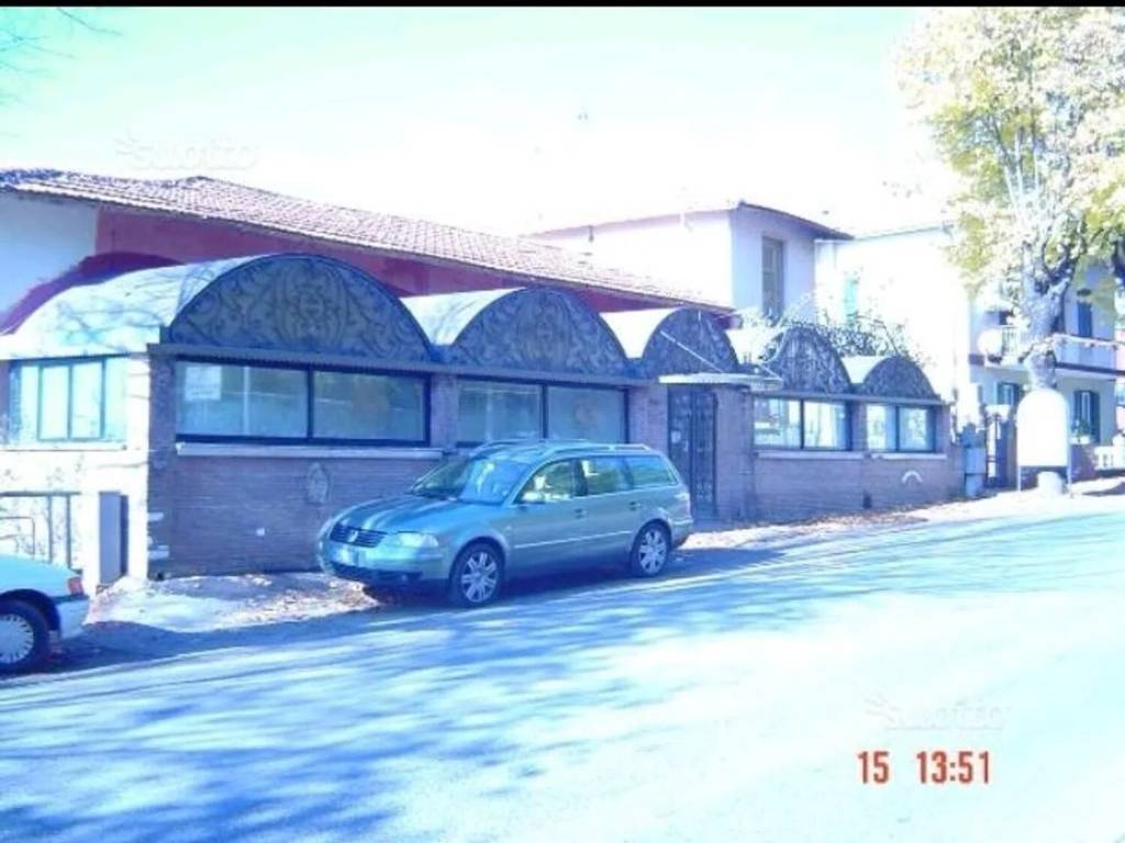 locale commerciale in vendita a Fiuggi