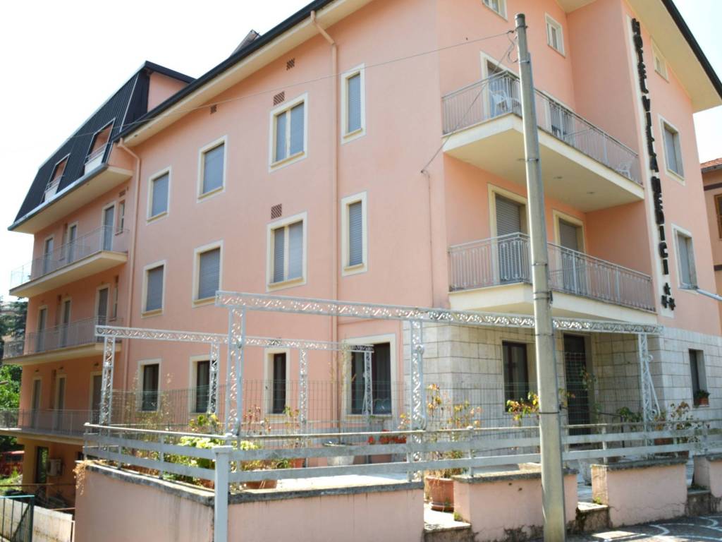 intera palazzina in vendita a Fiuggi