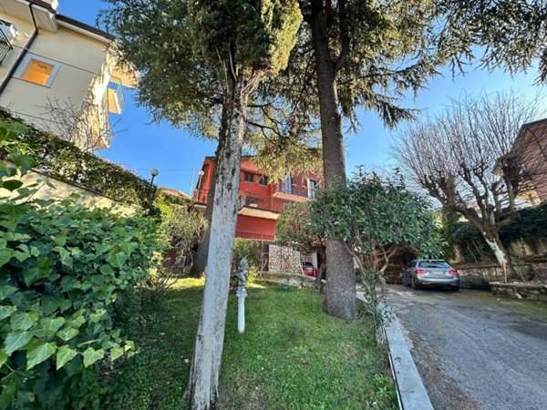 casa indipendente in vendita a Fiuggi