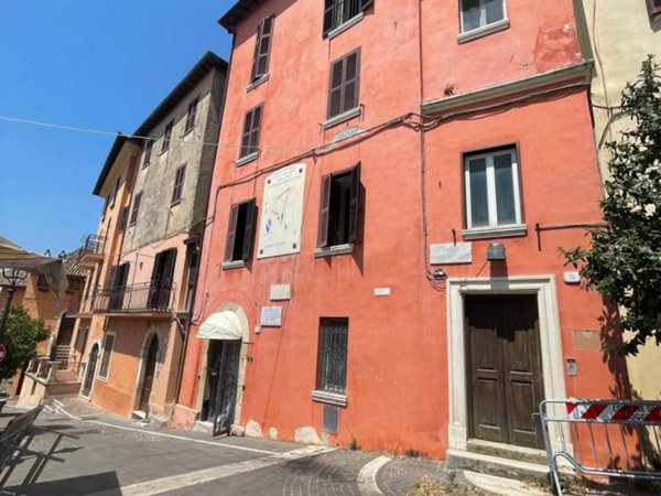 intera palazzina in vendita a Fiuggi