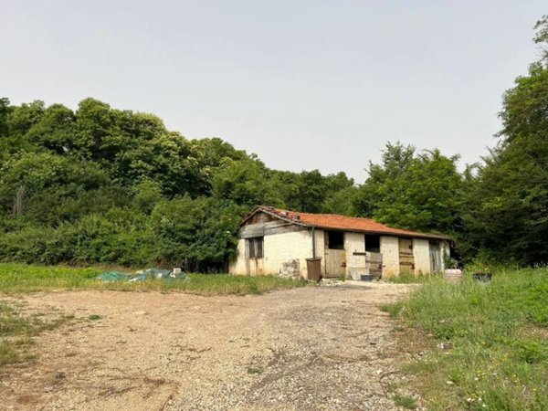 locale commerciale in vendita a Fiuggi