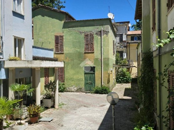 casa indipendente in vendita a Fiuggi