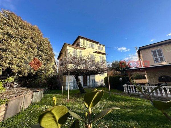 intera palazzina in vendita a Fiuggi