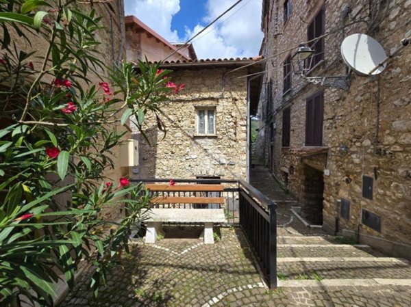 casa indipendente in vendita a Fiuggi