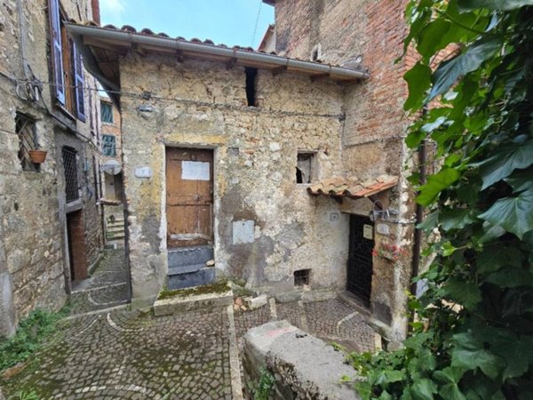 casa indipendente in vendita a Fiuggi