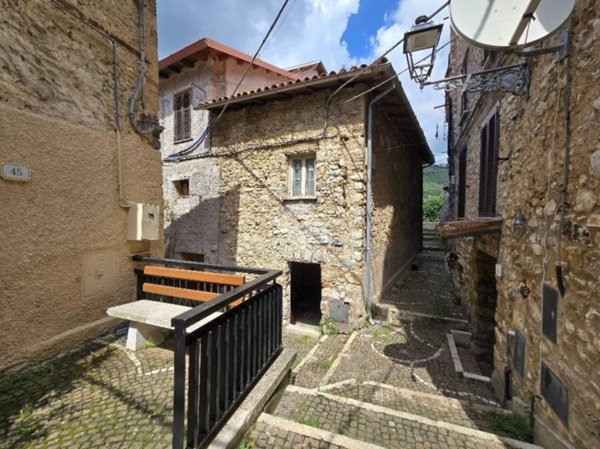 casa indipendente in vendita a Fiuggi