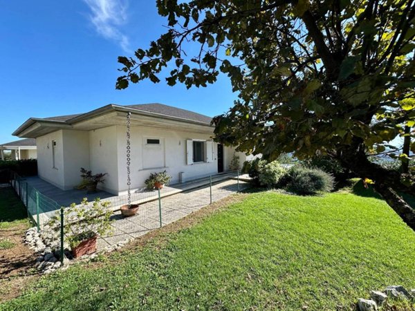 casa indipendente in vendita a Fiuggi