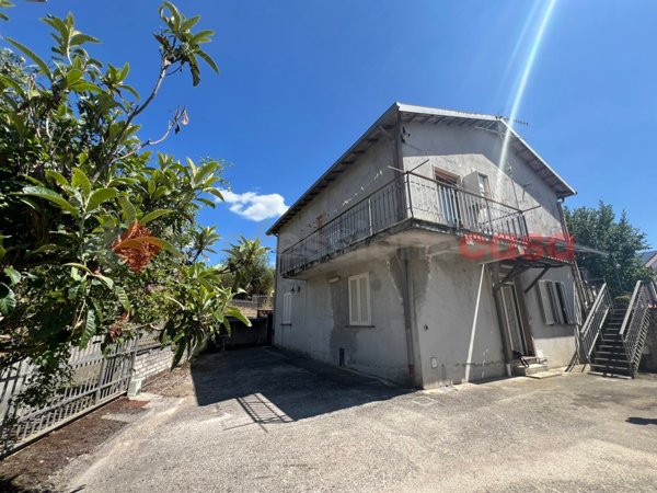 casa indipendente in vendita a Fiuggi