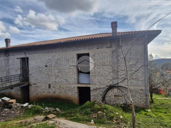 casa indipendente in vendita a Fiuggi