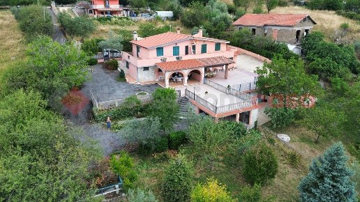 casa indipendente in vendita a Fiuggi