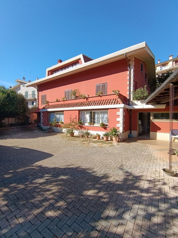 casa indipendente in vendita a Fiuggi