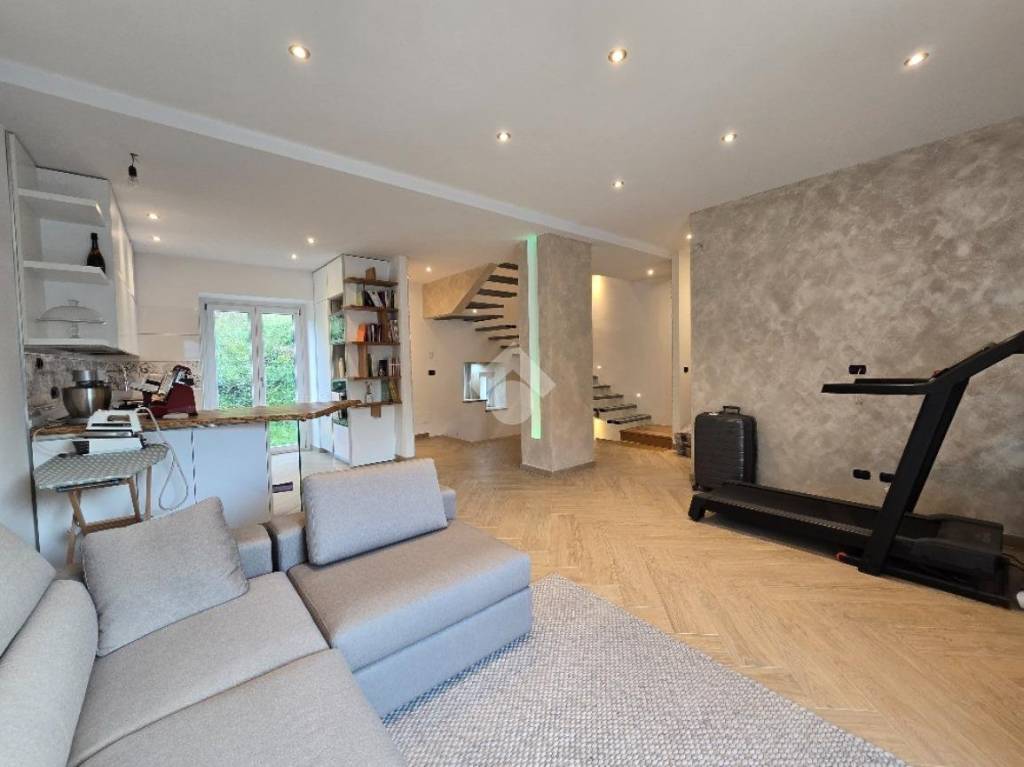 casa indipendente in vendita a Fiuggi