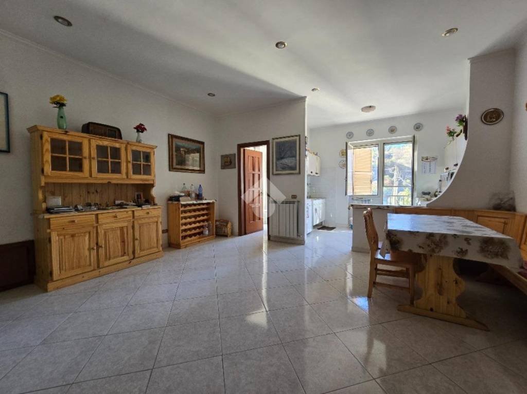 casa indipendente in vendita a Fiuggi