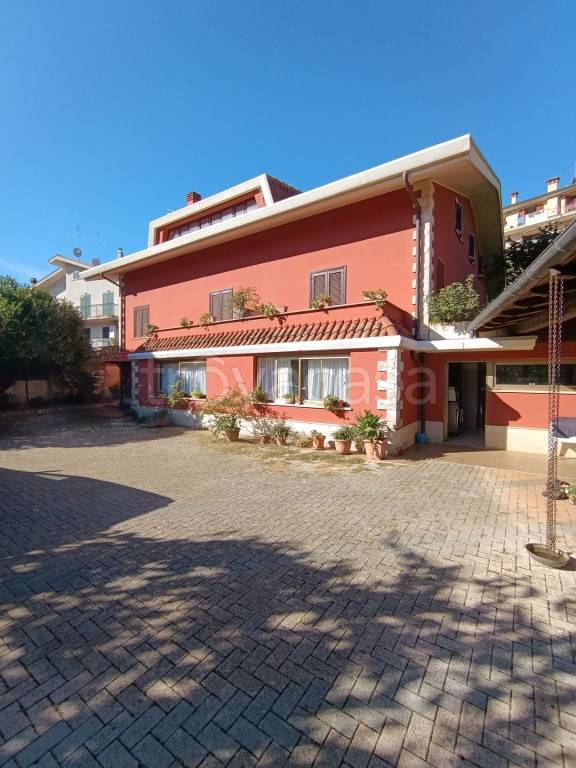 casa indipendente in vendita a Fiuggi